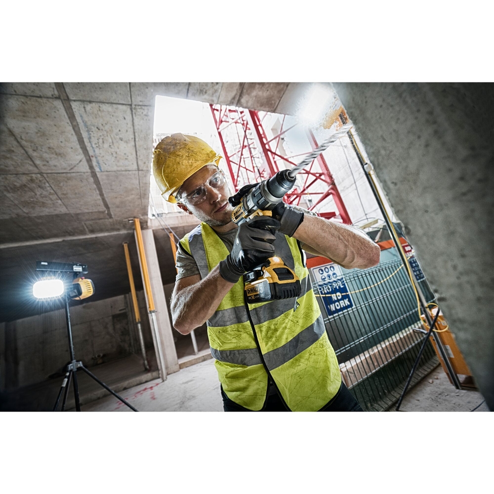 Perceuse-visseuse percussion premium XRP 18 V 5 Ah Li-Ion Brushless - DCD996P2-QW - DEWALT