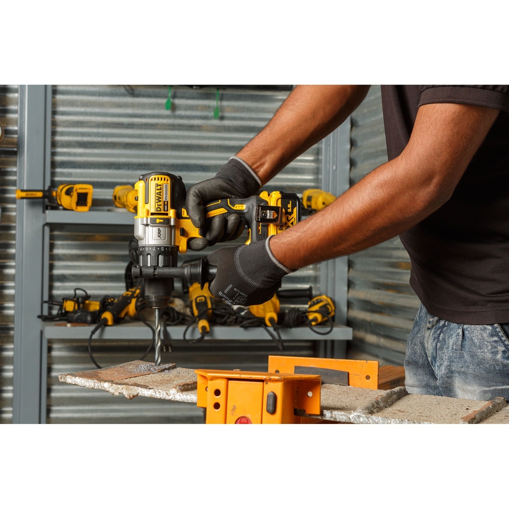 Perceuse-visseuse percussion premium XRP 18 V 5 Ah Li-Ion Brushless - DCD996P2-QW - DEWALT