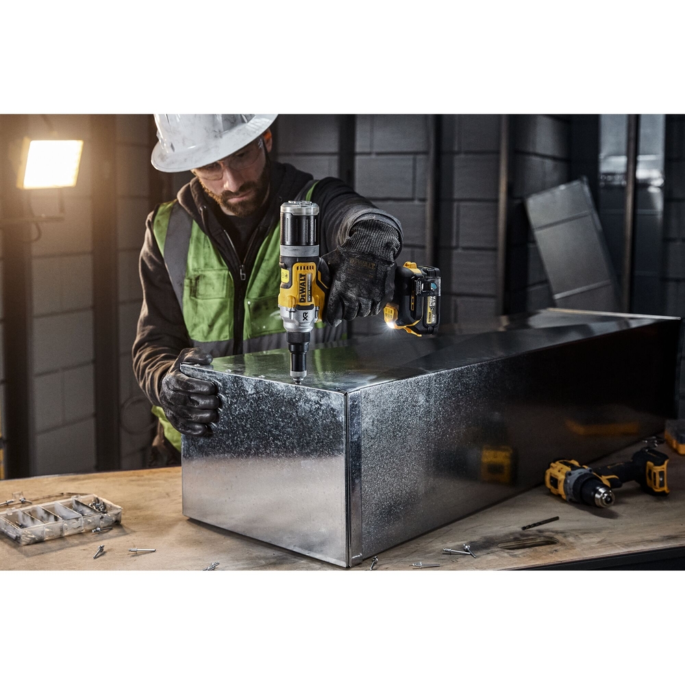 Riveteuse XR 18V 1.7Ah Brushless 6.4 mm - 2 batteries POWERSTACK renforcées - DCF414E2GT-QW - DEWALT