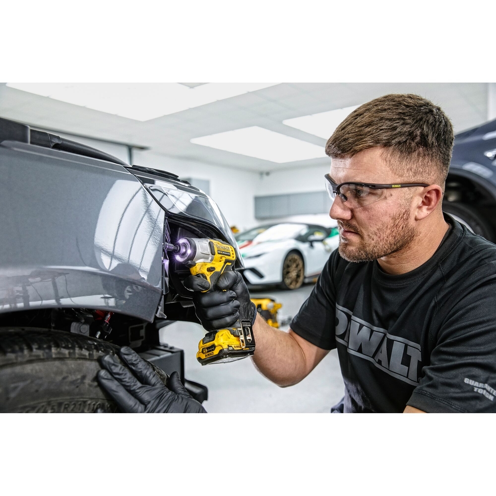 Visseuse à chocs XR 12 V 2 Ah Li-Ion Brushless - DCF801D2-QW - DEWALT