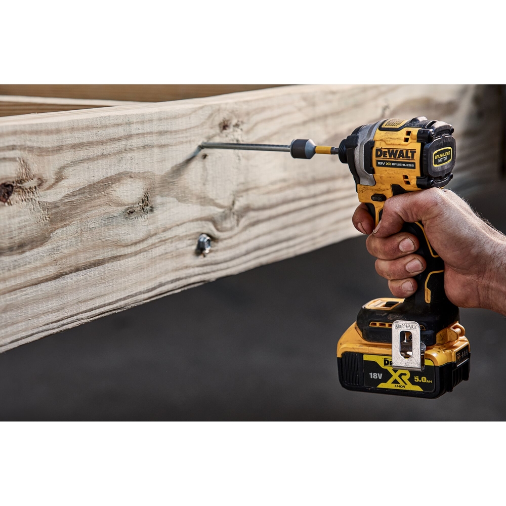 Visseuse à chocs ultra compacte XR 18 V 5 Ah Li-Ion Brushless - DCF850P2T-QW - DEWALT