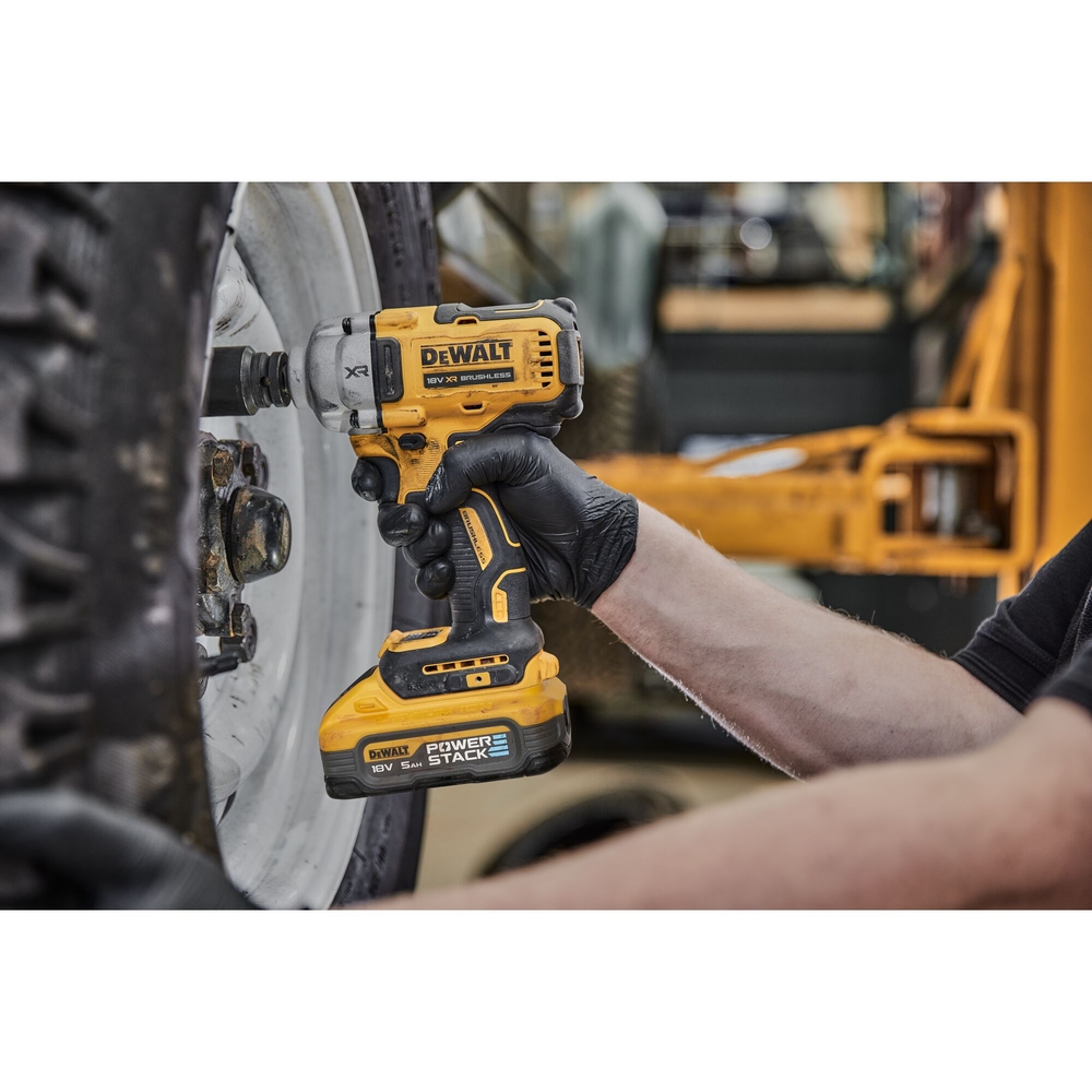 Boulonneuse 1/2‘’ XR 18 V 5 Ah Brushless 812 Nm - jonc de sécurité - POWERSTACK - DCF891H2T-QW - DEWALT