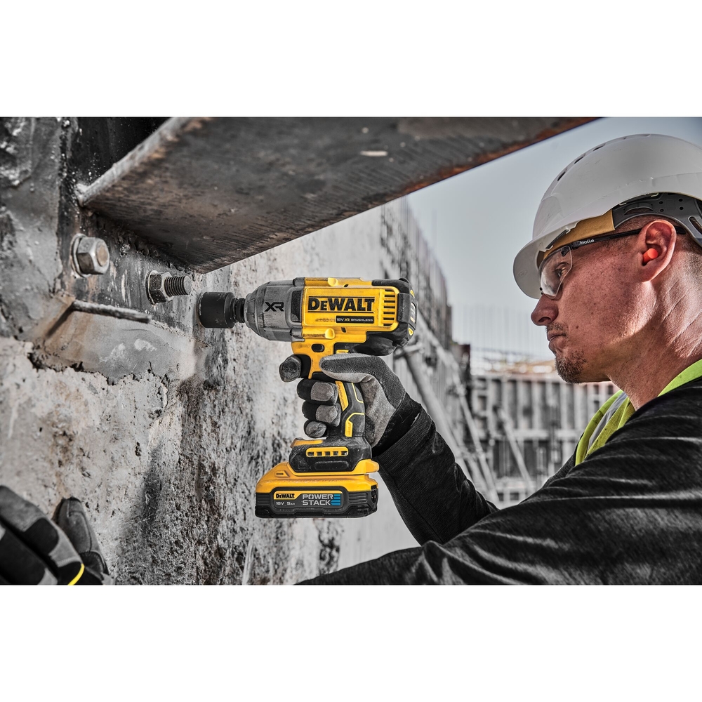 Boulonneuse ½” XR 18 V 5 Ah Brushless 1396 Nm - jonc de sécurité - POWERSTACK - DCF900H2T-QW - DEWALT