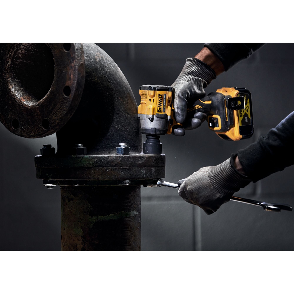 Boulonneuse à chocs 1/2'' compacte XR 18 V 5 Ah Li-Ion Brushless 406 Nm - DCF922P2T-QW - DEWALT