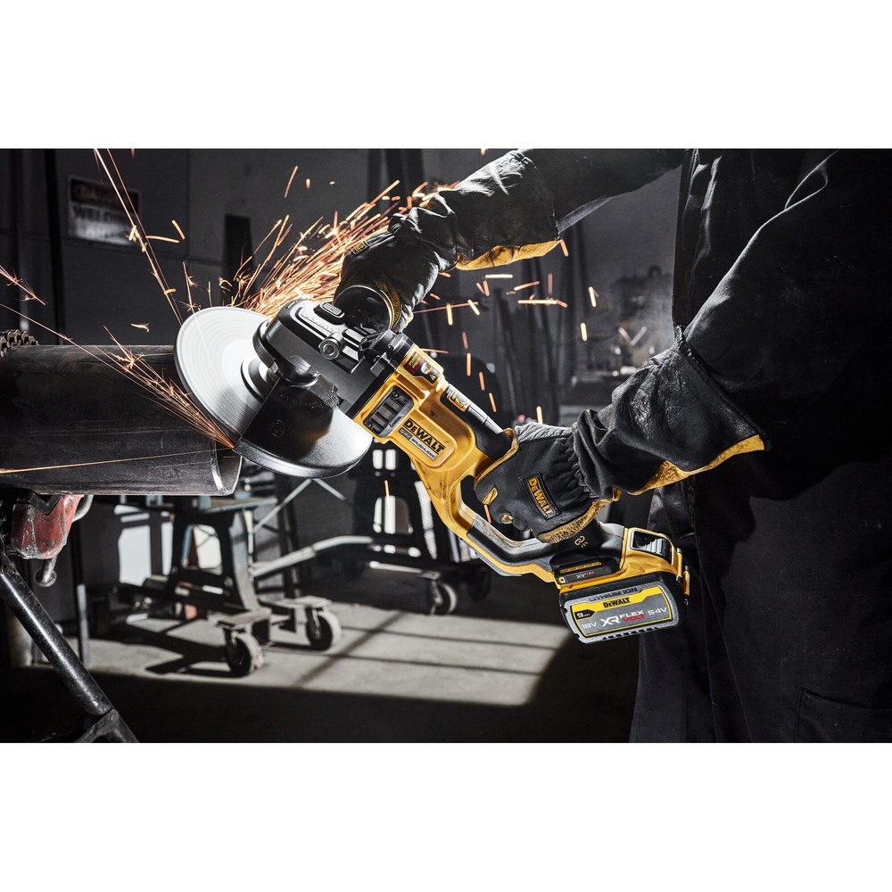 Meuleuse 230 mm XR FLEXVOLT 54V 3Ah Li-Ion Brushless - 2 batteries, coffret - DCG460X2-QW - DEWALT