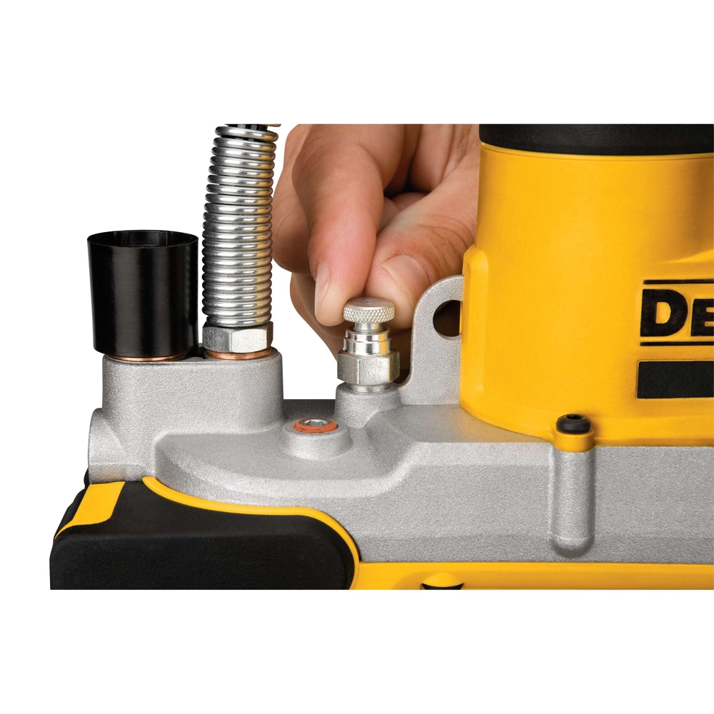Pompe à graisse XR 18 V 4 Ah Li-Ion - 1 batterie, chargeur, bandoulière, coffret - DCGG571M1-QW - DEWALT