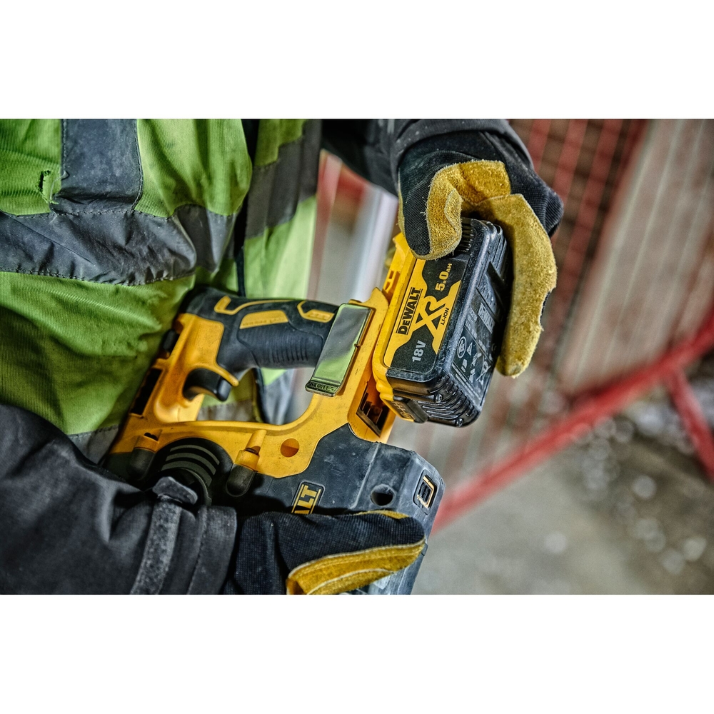 Perforateur SDS-Plus 3 modes 18V Li-ion 5Ah Moteur sans charbon - DCH274P2T-QW - DEWALT