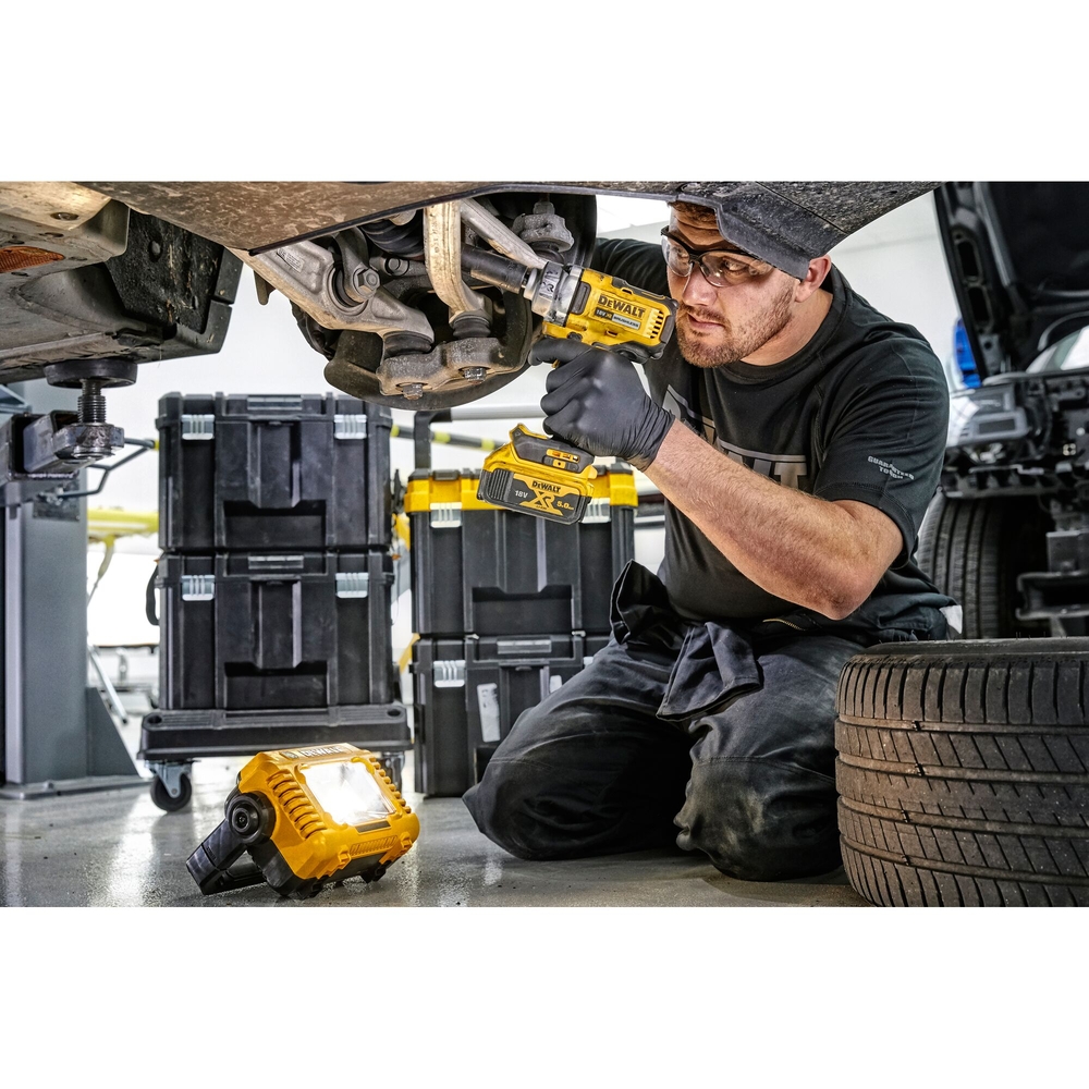 Projecteur compact XR 12 V / 18 V / 54 V - sans batterie ni chargeur - DCL077-XJ - DEWALT