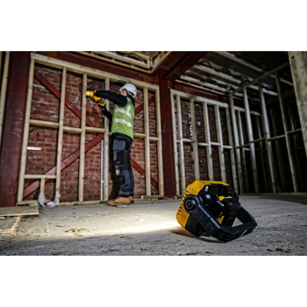 Projecteur compact XR 12 V / 18 V / 54 V - sans batterie ni chargeur - DCL077-XJ - DEWALT