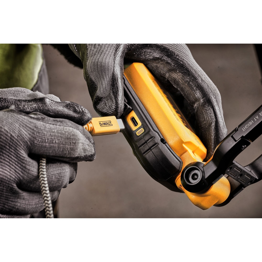 Lampe de travail USB-C - Batterie intégrée Li-Ion 3.6V 4Ah - DCL182-XJ - DEWALT