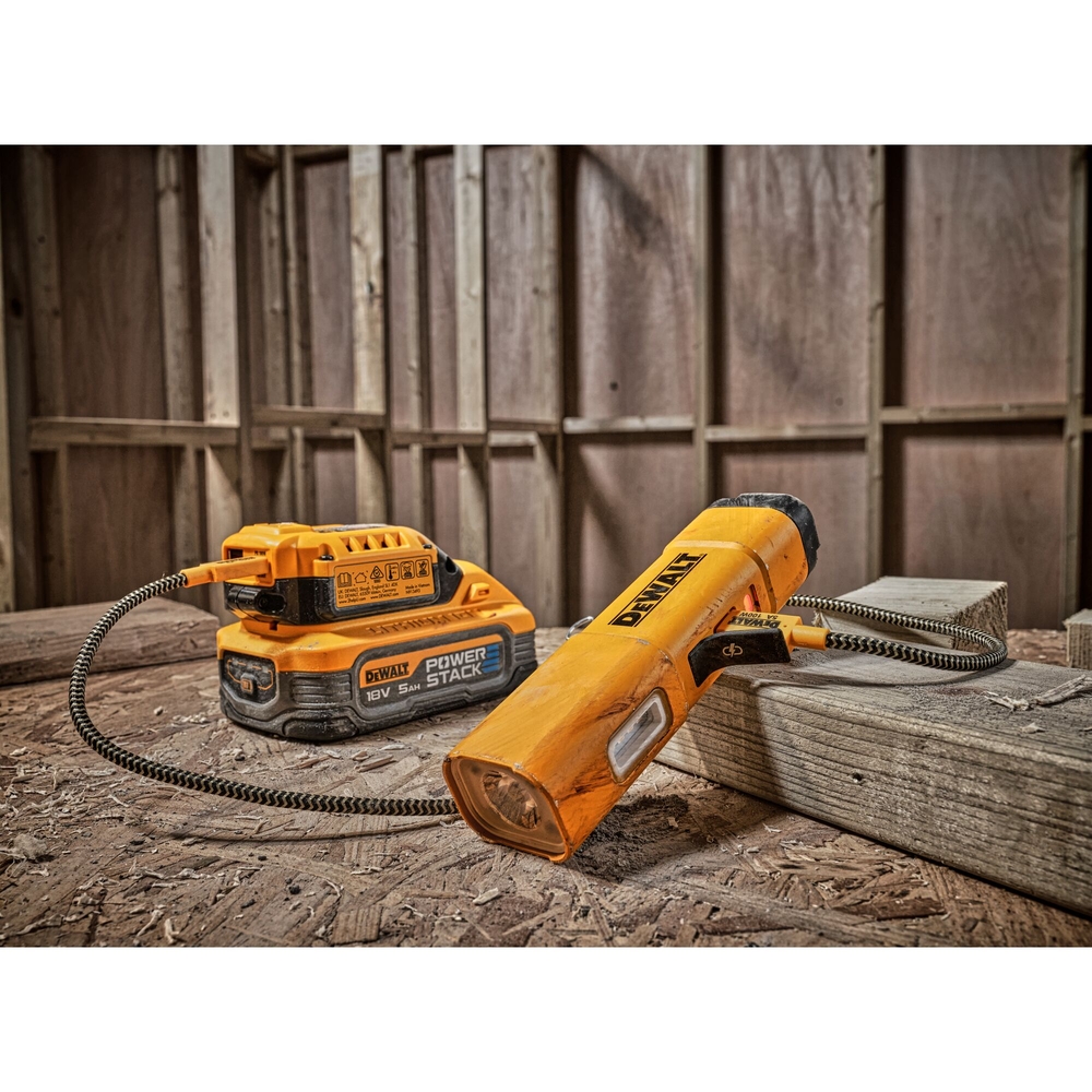 Lampe de poche USB-C - Batterie intégrée Li-Ion 3.6V 3Ah - DCL183-XJ - DEWALT