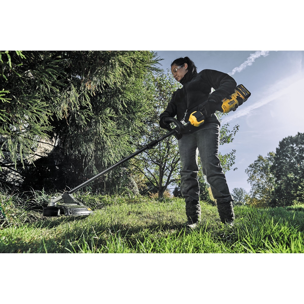 Combisystème XR FLEXVOLT 54 V 3 Ah Li-Ion : bloc moteur + tête de coupe-bordure - DCMAS5713X1-QW - DEWALT