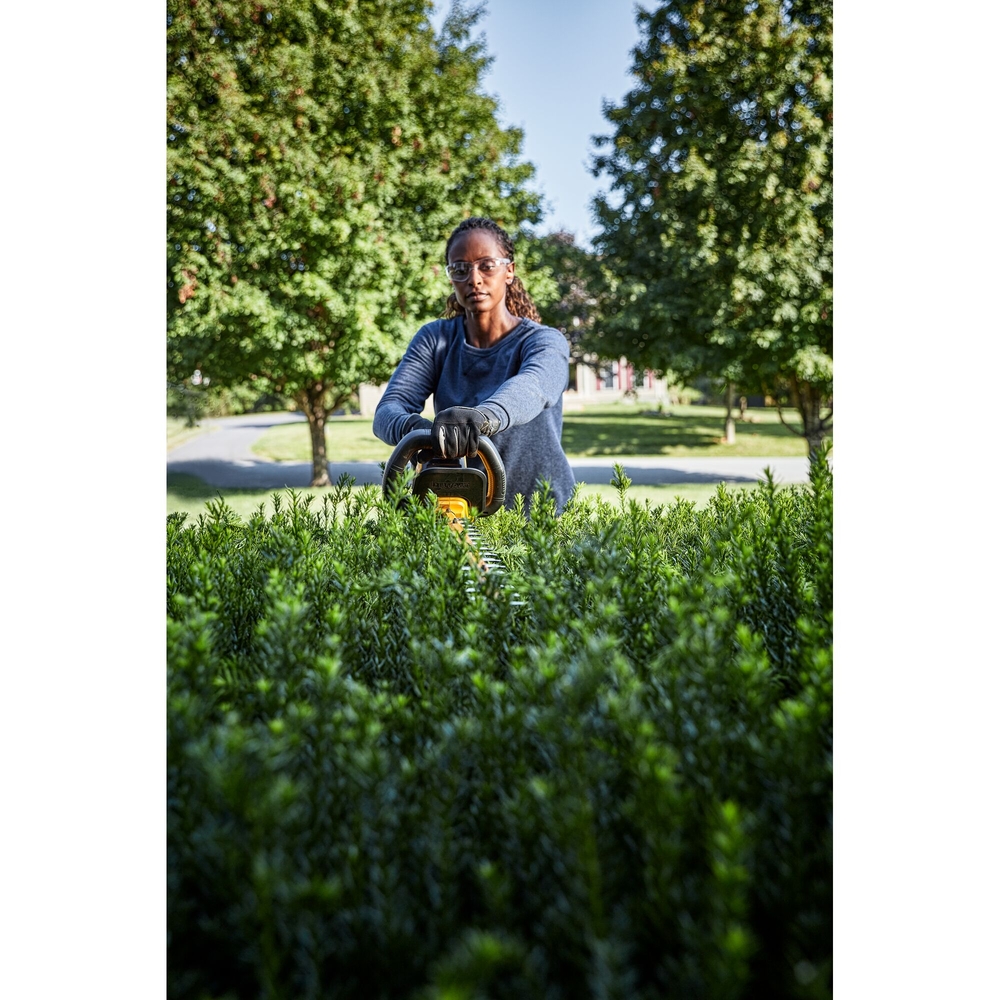 Taille-haies XR FLEXVOLT 54V 3Ah Li-Ion Brushless - DCMHT573X1-QW - DEWALT