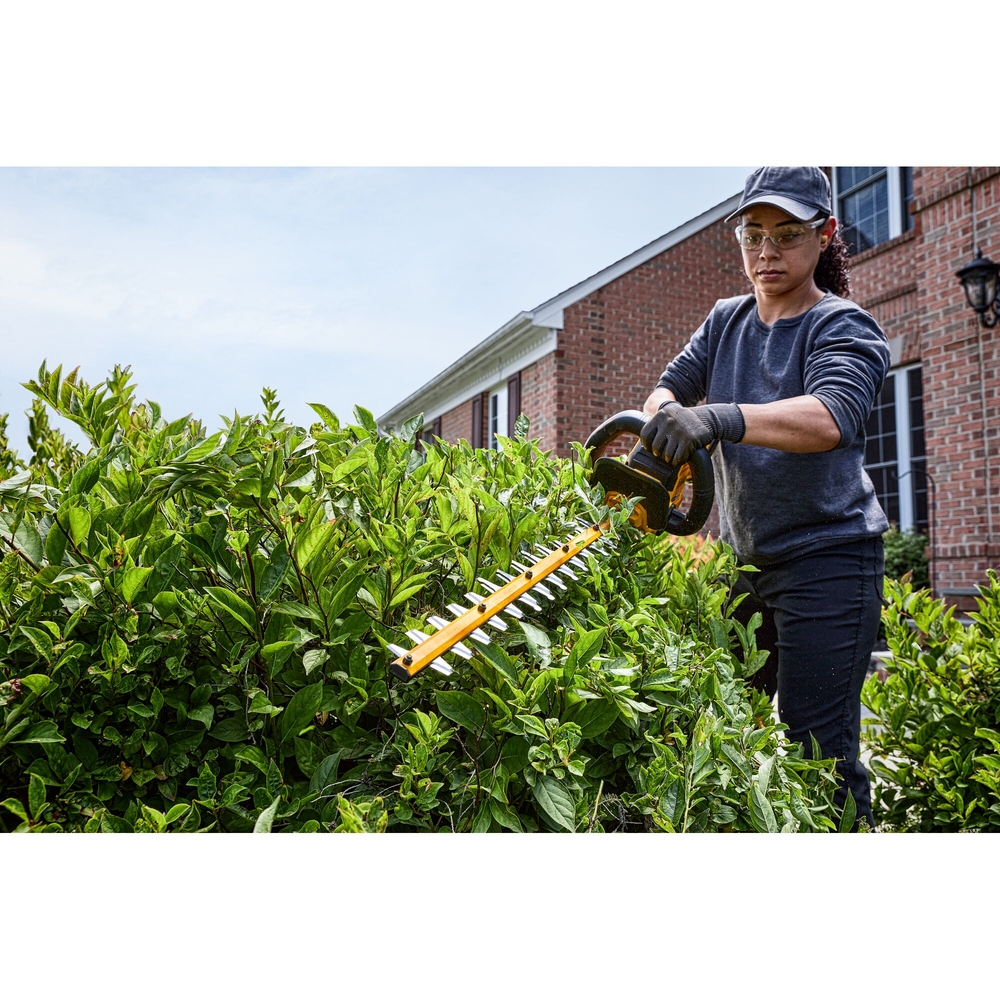 Taille-haies XR FLEXVOLT 54V 3Ah Li-Ion Brushless - DCMHT573X1-QW - DEWALT