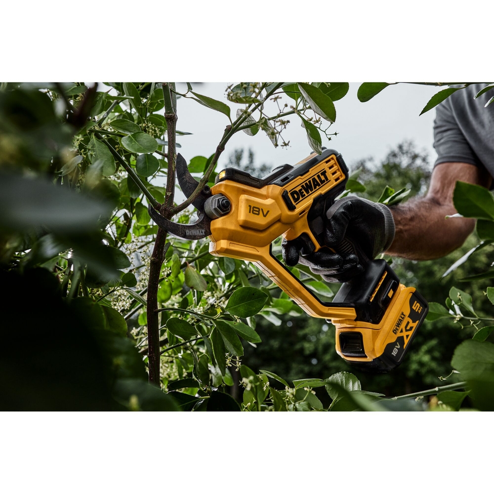 Sécateur XR 18 V 5 Ah Li-ion - 1 batterie, chargeur - DCMPP568P1-QW - DEWALT