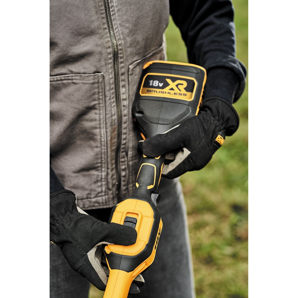 Coupe-bordure repliable XR 18 V 5 Ah Li-Ion Brushless - 1 batterie, chargeur - DCMST561P1-QW - DEWALT