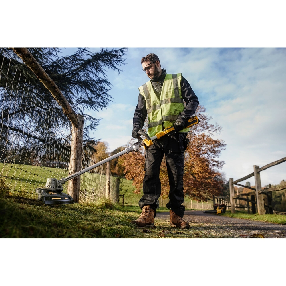 Coupe-bordure repliable XR 18 V 5 Ah Li-Ion Brushless - 1 batterie, chargeur - DCMST561P1-QW - DEWALT