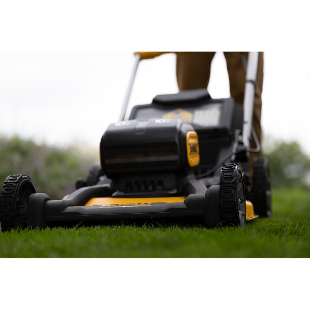 Tondeuse 53 cm XR 2 X 18V Brushless - autopropulsée - DCMWSP156N-XJ - DEWALT