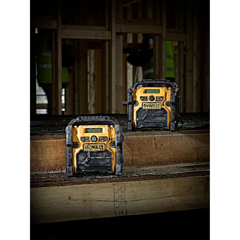 Radio compacte sur secteur ou batterie XR 12V / 18V - sans batterie ni chargeur - DCR019-QW - DEWALT