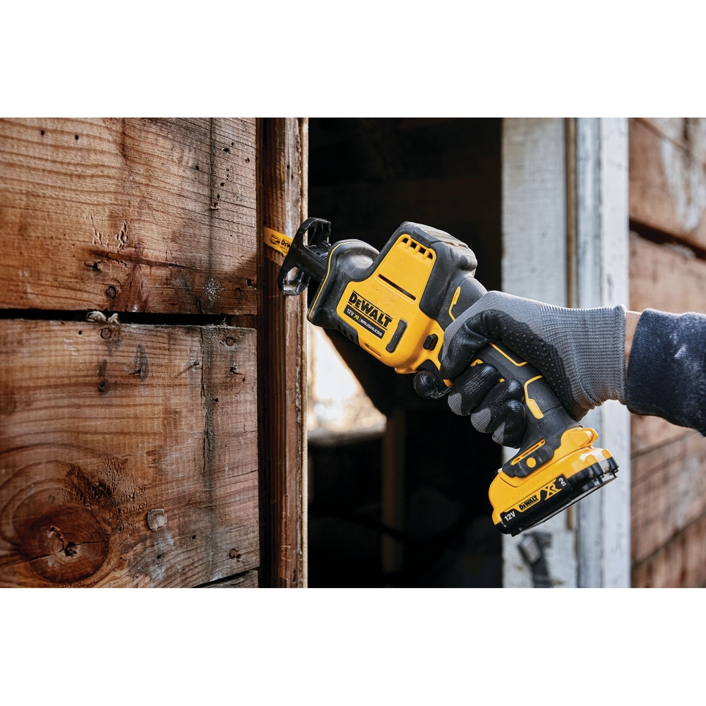 Scie sabre compacte XR 12 V Brushless - sans batterie ni chargeur  - DCS312N-XJ - DEWALT