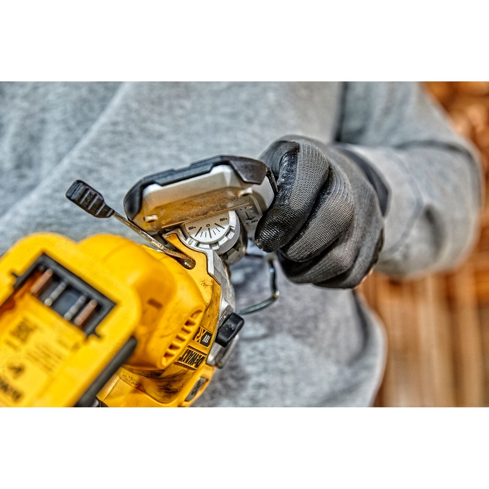 Scie sauteuse à poignée supérieure XR 18 V 5 Ah Li-Ion Brushless - DCS334P2-QW - DEWALT