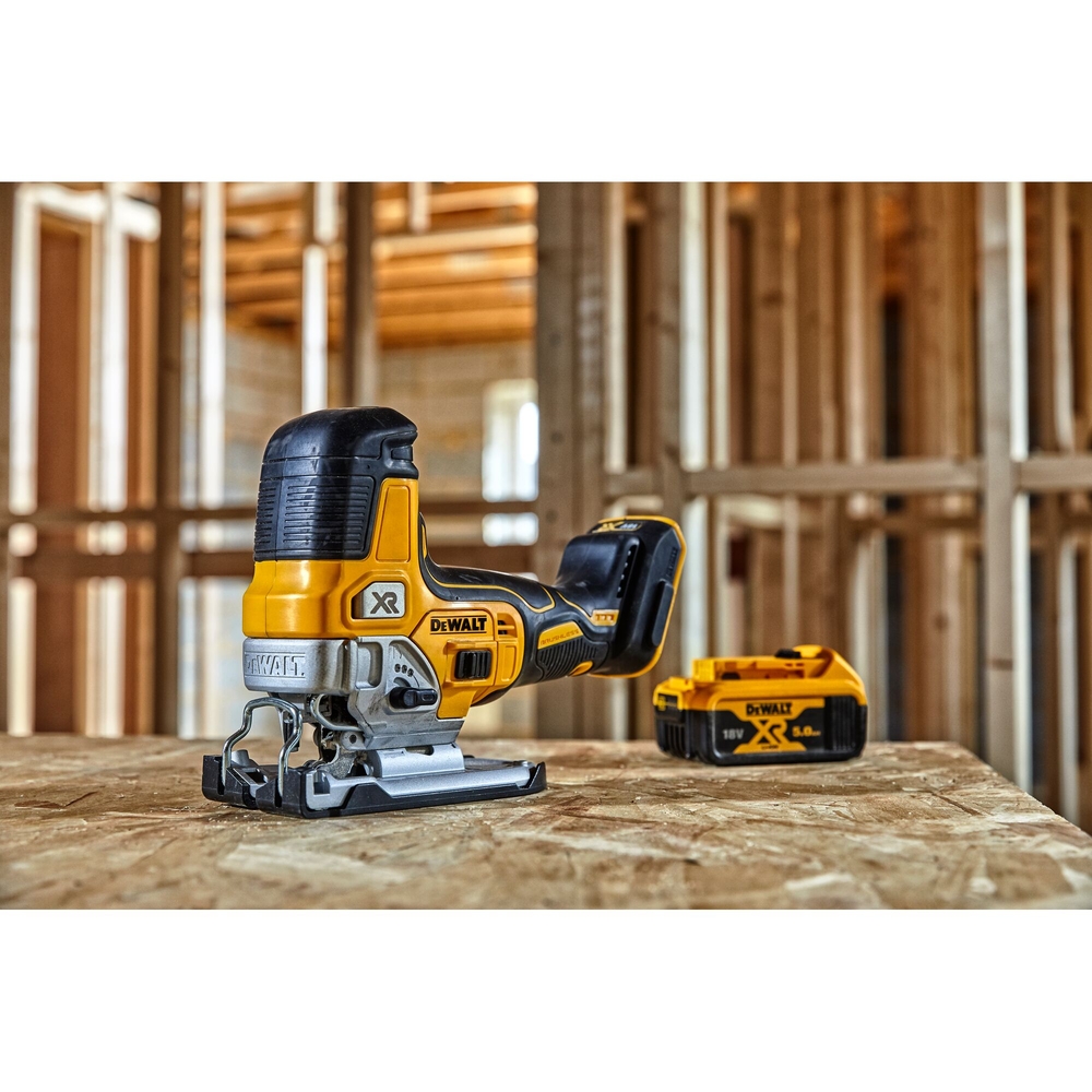Scie sauteuse à prise par le corps XR 18 V 5 Ah Li-Ion Brushless  - DCS335P2-QW - DEWALT