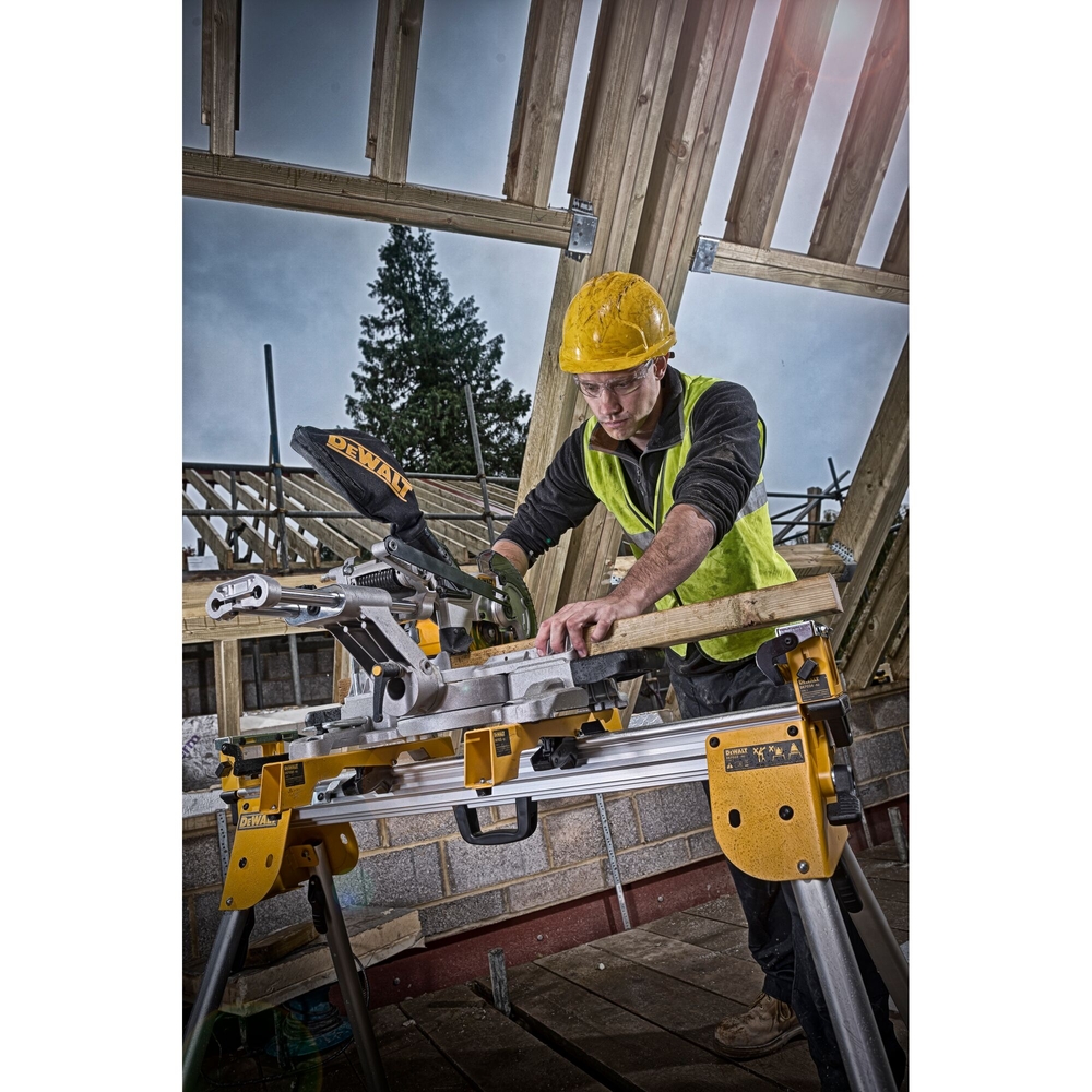 Scie à onglets radiale XR 18 V 184 mm  - DCS365N-XJ - DEWALT