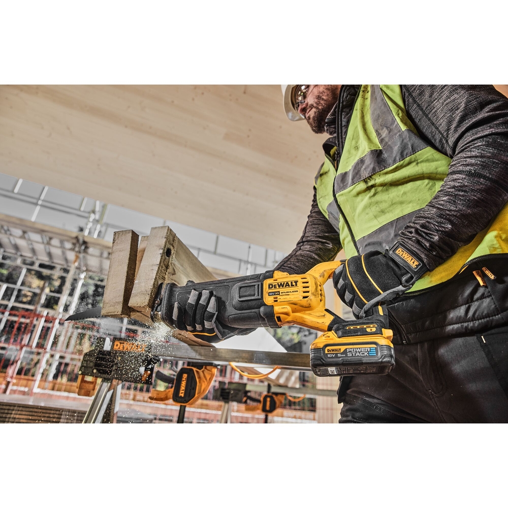 Scie sabre XR 18 V ADVANTAGE 5 Ah Li-Ion Brushless - POWERSTACK - DCS386H2T-QW - DEWALT