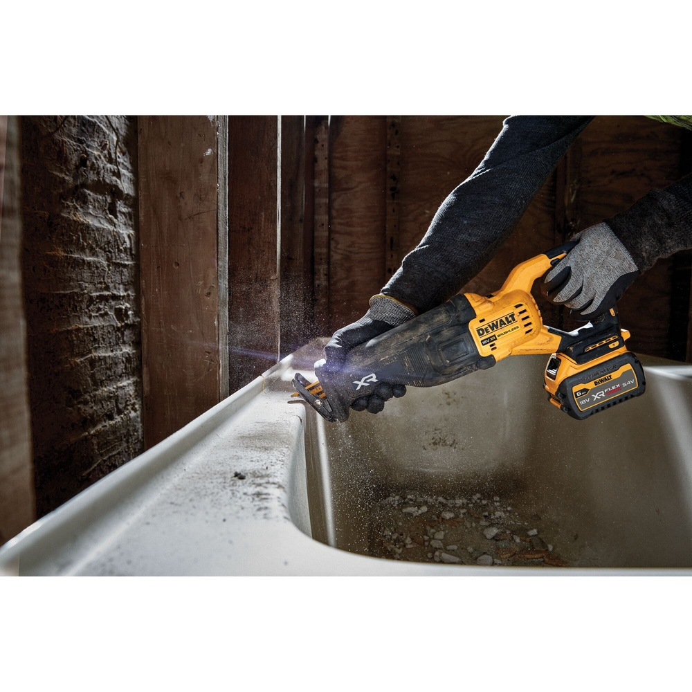 Scie sabre XR 18V ADVANTAGE Brushless - sans batterie ni chargeur, coffret TSTAK - DCS386NT-XJ - DEWALT