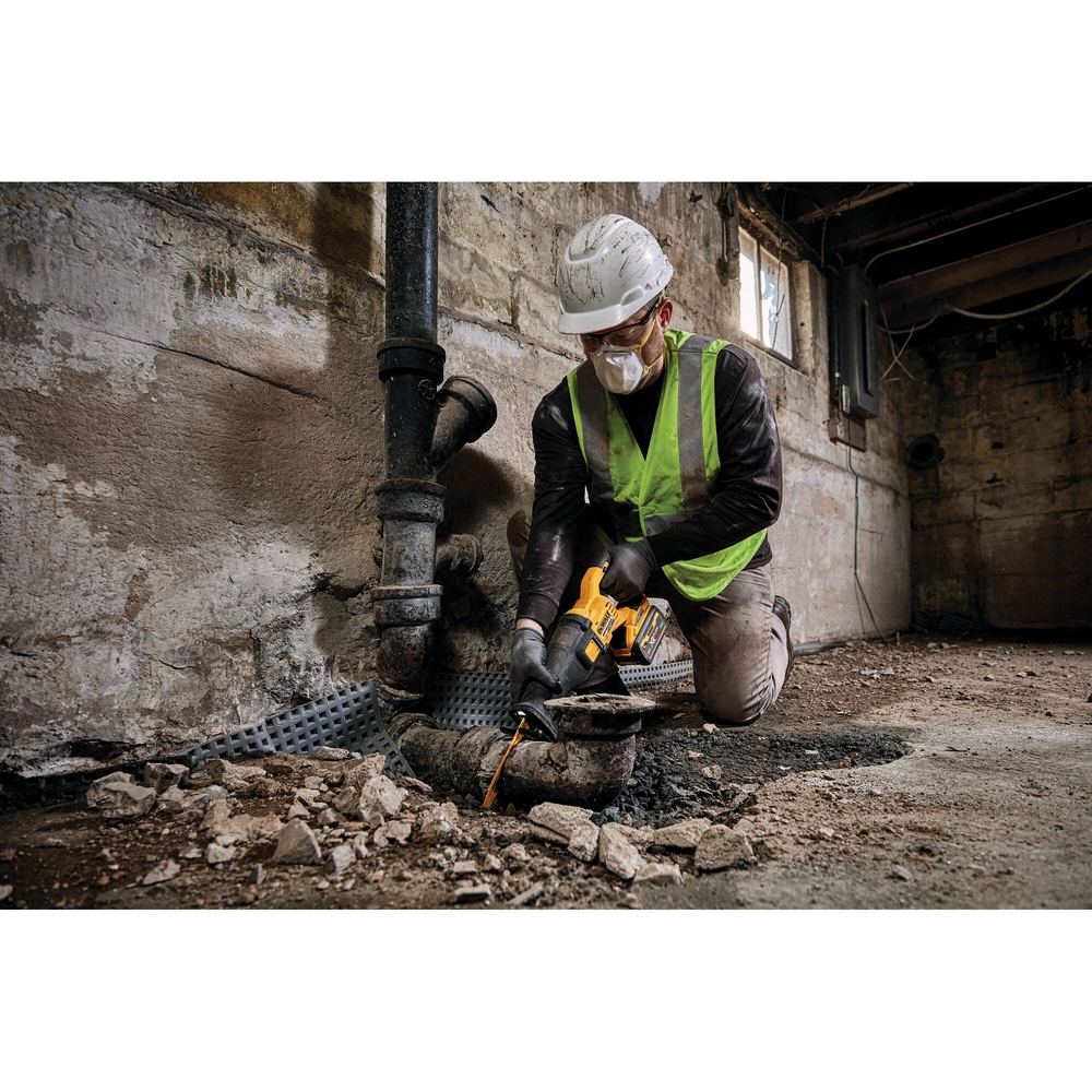 Scie sabre XR FLEXVOLT 54 V Brushless - DCS389NT-XJ - DEWALT