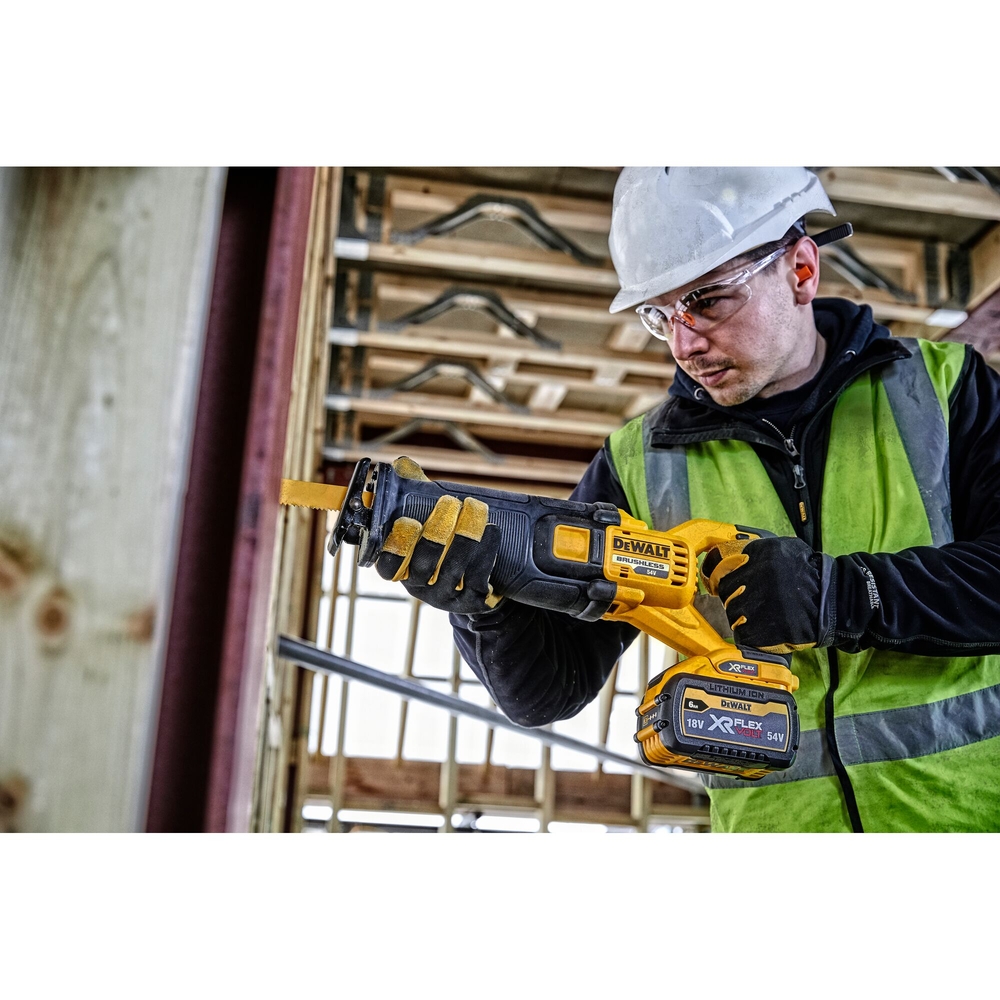 Scie sabre XR FLEXVOLT 54 V 2 Ah Li-Ion Brushless - DCS389T2-QW - DEWALT