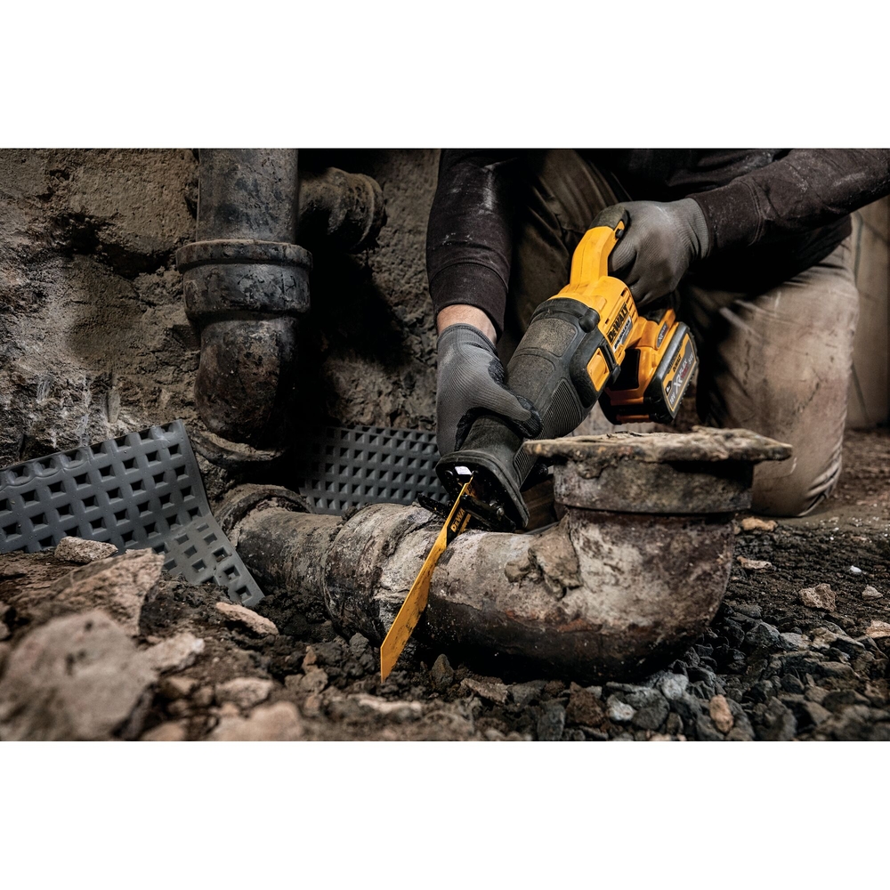 Scie sabre XR FLEXVOLT 54 V 2 Ah Li-Ion Brushless - DCS389T2-QW - DEWALT