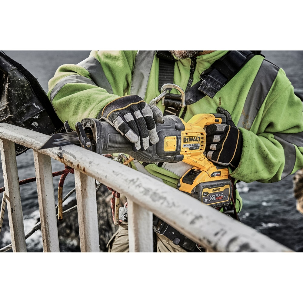 Scie sabre XR FLEXVOLT 54 V 3 Ah Li-Ion Brushless - DCS389X2-QW - DEWALT