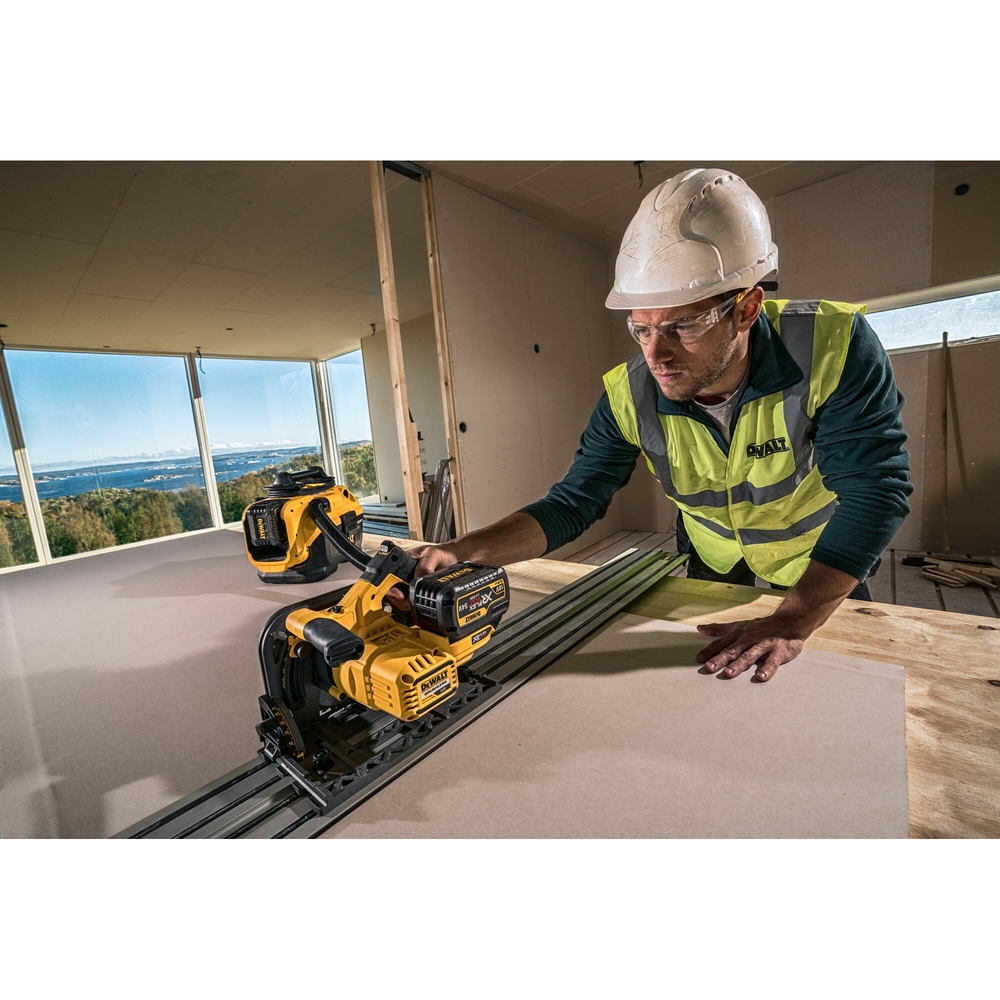 Scie plongeante XR FLEXVOLT 54 V Brushless - DCS520NT-XJ - DEWALT