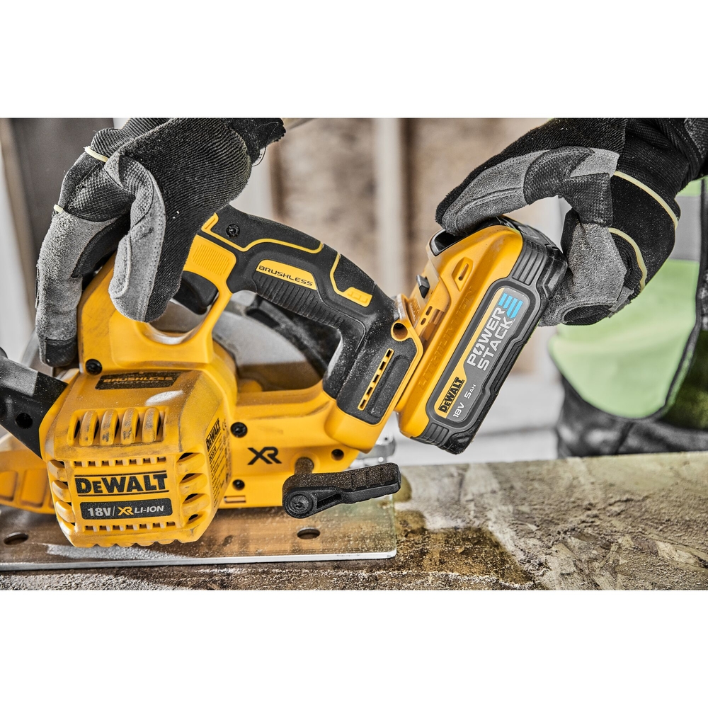 Scie circulaire XR 18 V 5 Ah Li-Ion Brushless 184 mm - POWERSTACK - DCS570H2T-QW - DEWALT