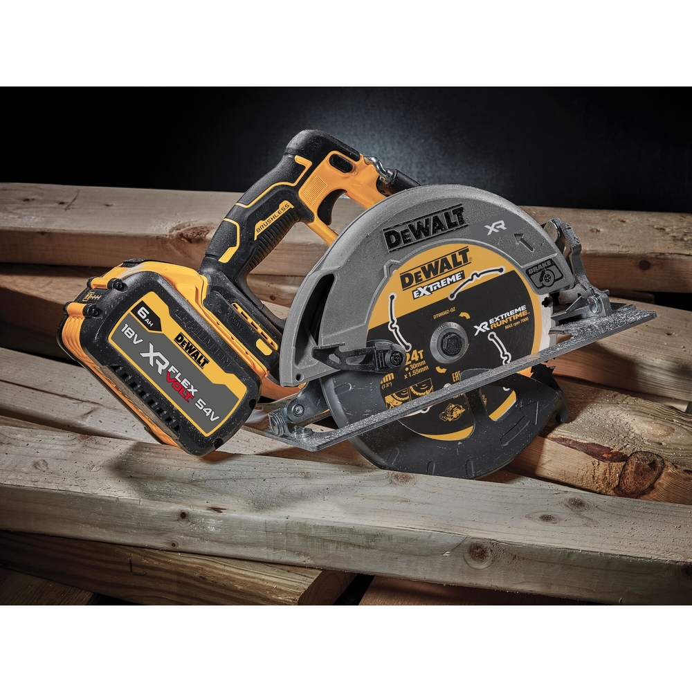 Scie circulaire XR 18 V ADVANTAGE Brushless 190 mm - DCS573NT-XJ - DEWALT