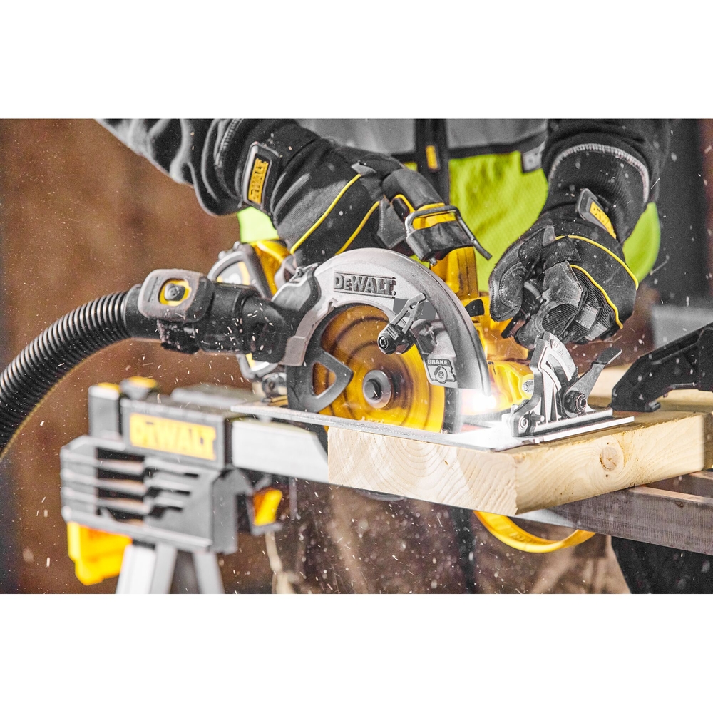 Scie circulaire XR 18 V ADVANTAGE Brushless 190 mm - DCS573NT-XJ - DEWALT