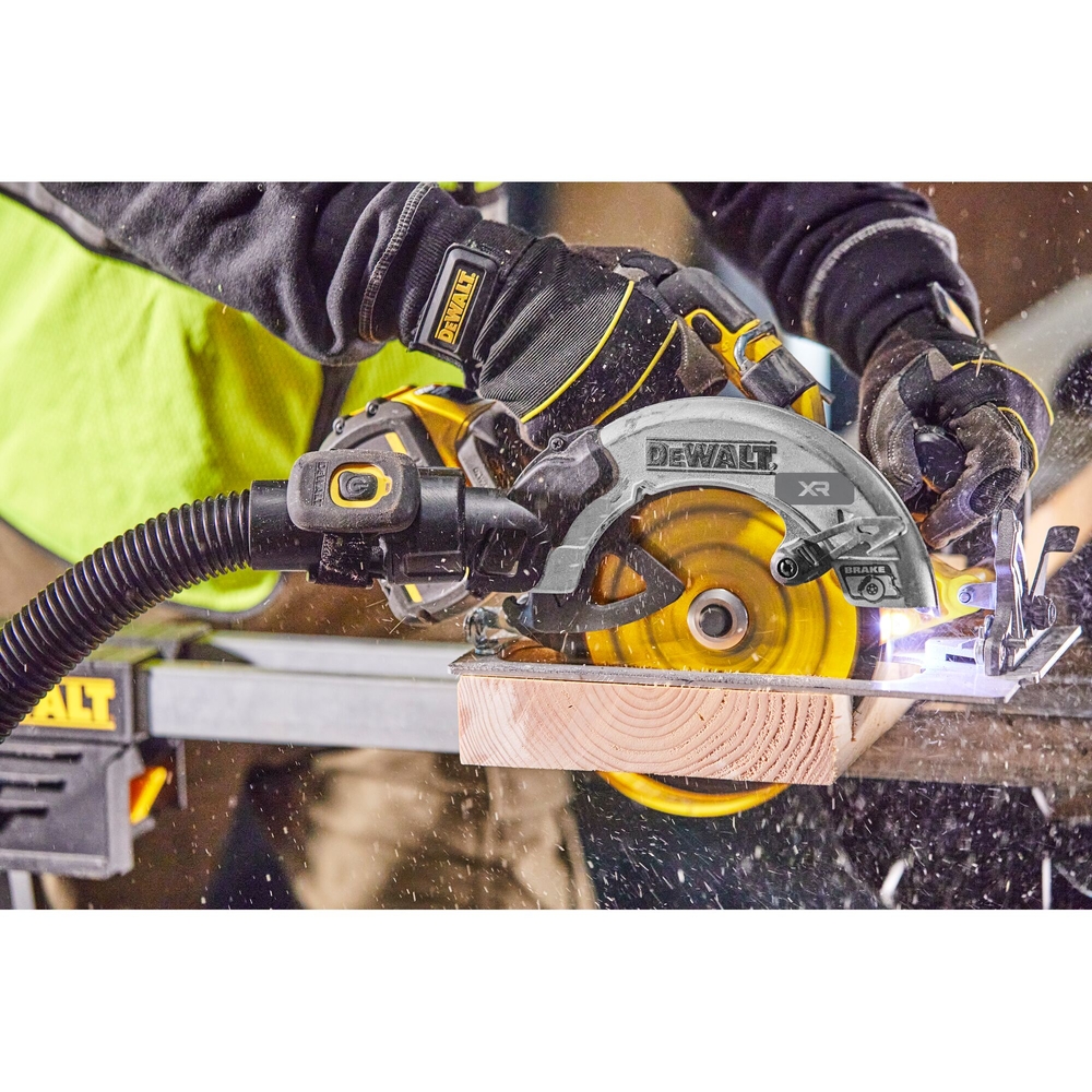 Scie circulaire XR 18 V ADVANTAGE Brushless 190 mm - DCS573NT-XJ - DEWALT