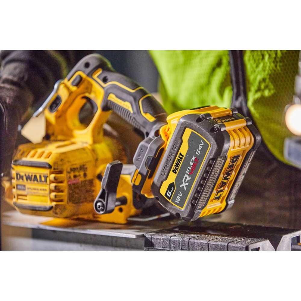 Scie circulaire XR 18 V ADVANTAGE Brushless 190 mm - DCS573NT-XJ - DEWALT