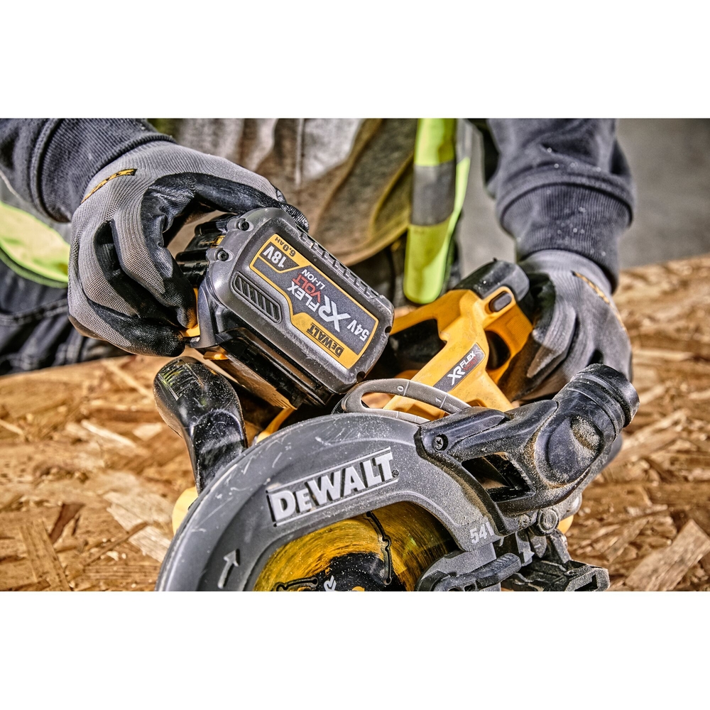 Scie circulaire construction XR FLEXVOLT 54 V Brushless 190 mm - DCS577N-XJ - DEWALT