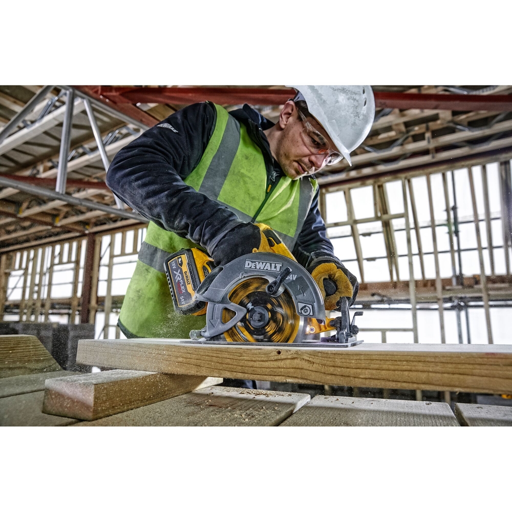 Scie circulaire XR FLEXVOLT 54 V Brushless 190 mm - DCS578NT-XJ - DEWALT