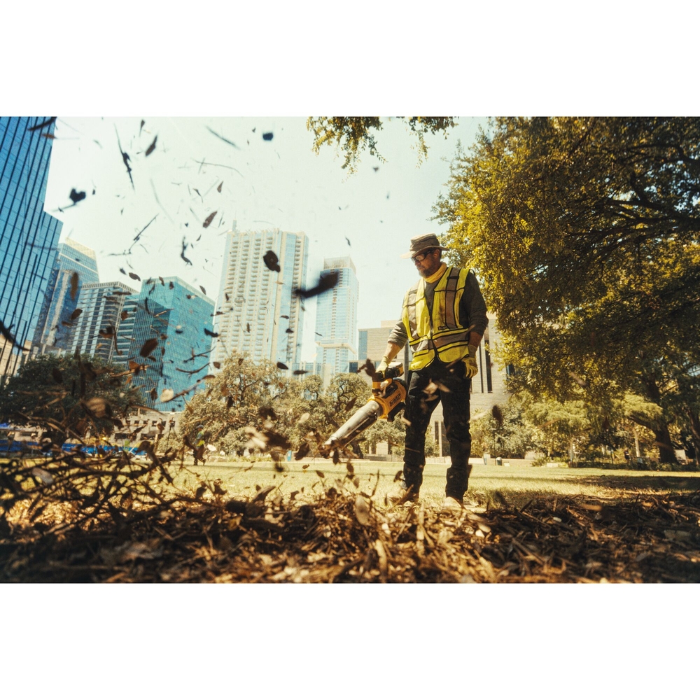 Découpeuse XR FLEXVOLT 54 V 3 Ah Li-Ion Brushless 230 mm - DCS691X2-QW - DEWALT