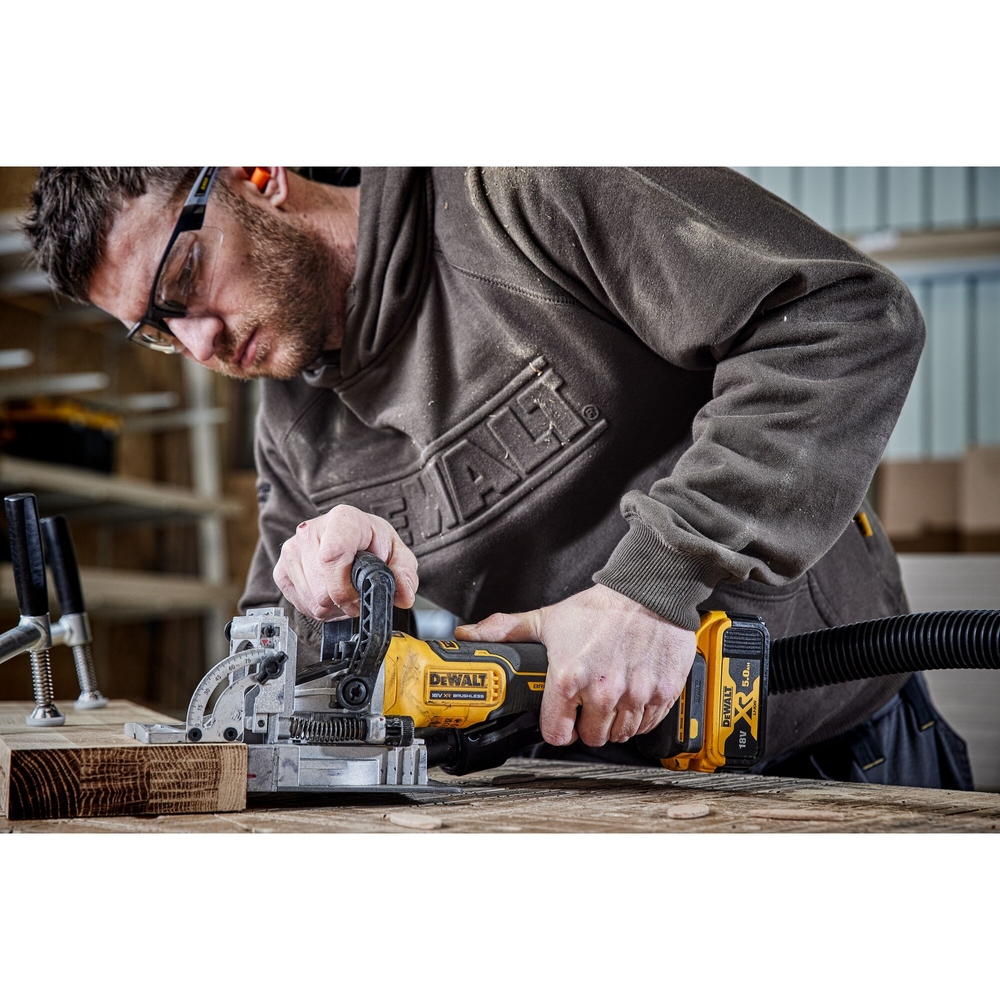 Fraiseuse à lamelles XR 18 V 5 Ah Li-Ion Brushless - DCW682P2-QW - DEWALT