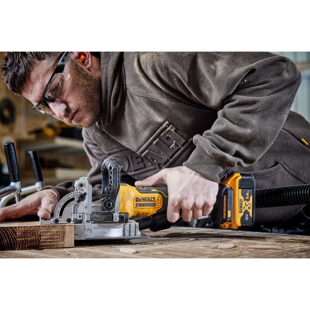 Fraiseuse à lamelles XR 18 V 5 Ah Li-Ion Brushless - DCW682P2-QW - DEWALT