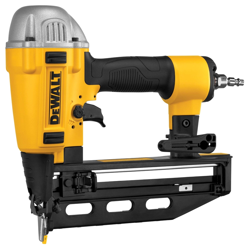 Cloueur pneumatique de finition 16 Ga Precision Point - Coffret - DPN1664PP-XJ - DEWALT