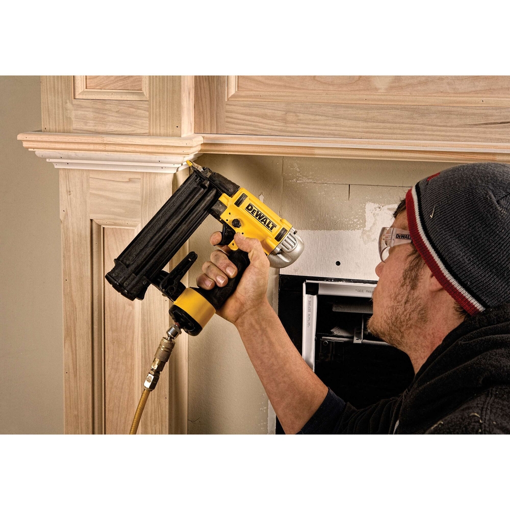 Cloueur pneumatique pointes brads 18 Ga Precision Point - Coffret - DPN1850PP-XJ - DEWALT