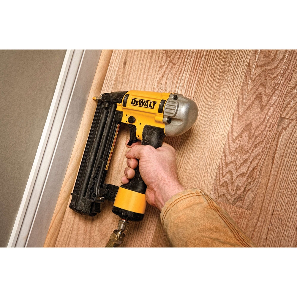 Cloueur pneumatique pointes brads 18 Ga Precision Point - Coffret - DPN1850PP-XJ - DEWALT