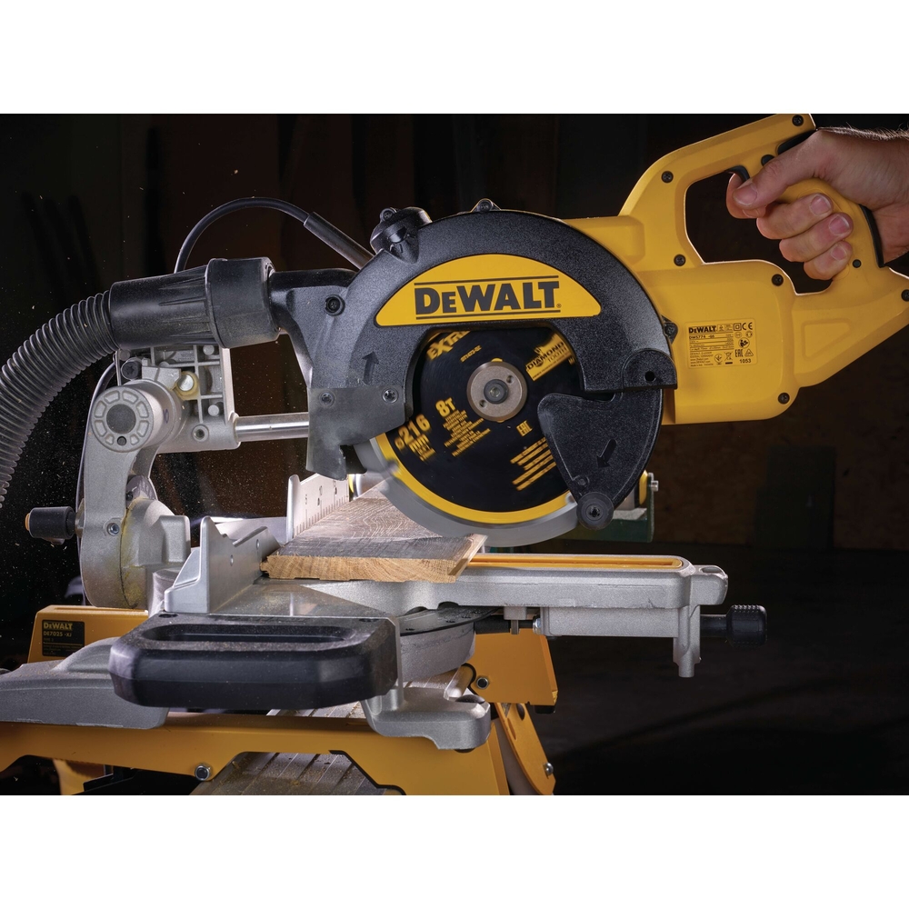 Lame de scie circulaire denture diamant, 216 x 30 mm, 8 dents - DT1473-QZ - DEWALT