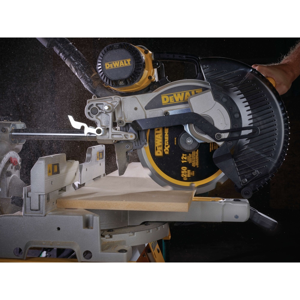 Lame de scie circulaire denture diamant, 250 x 30 mm, 12 dents - DT1474-QZ - DEWALT