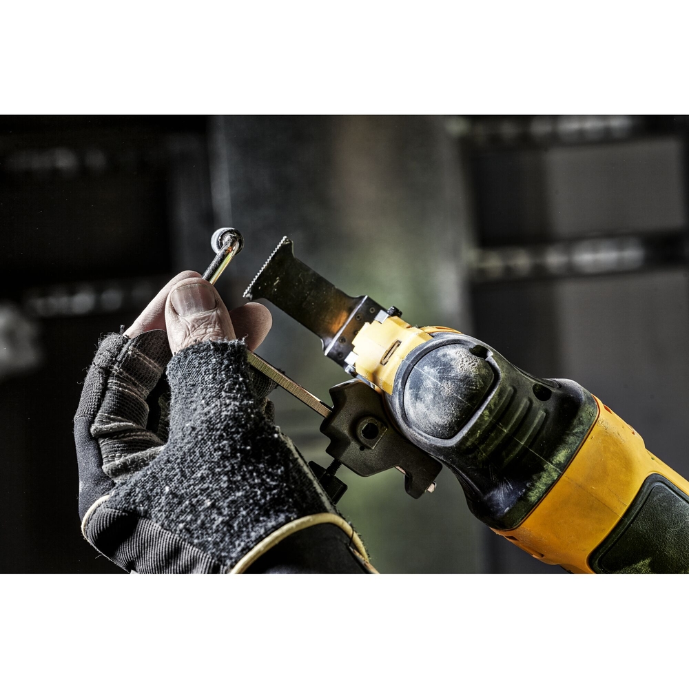 Lame 30 x 43 mm BiM pour multi-cutter - DT20701-QZ - DEWALT